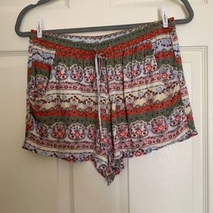 American Eagle Outfitters – Printed Fabric Shorts – Size M